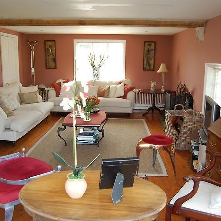 Pickwick House Bed & Breakfast Stoke by Clare ภายนอก รูปภาพ